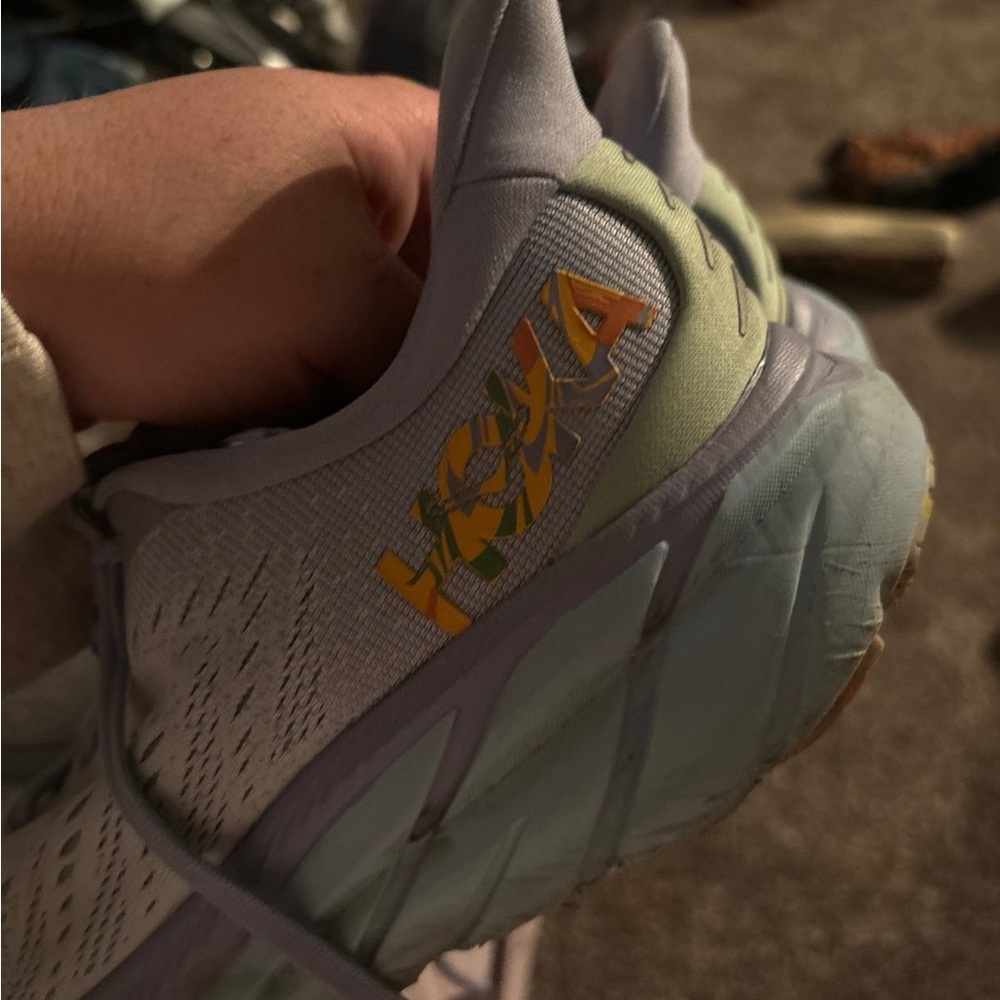 HOKAS - Picture 4 of 6